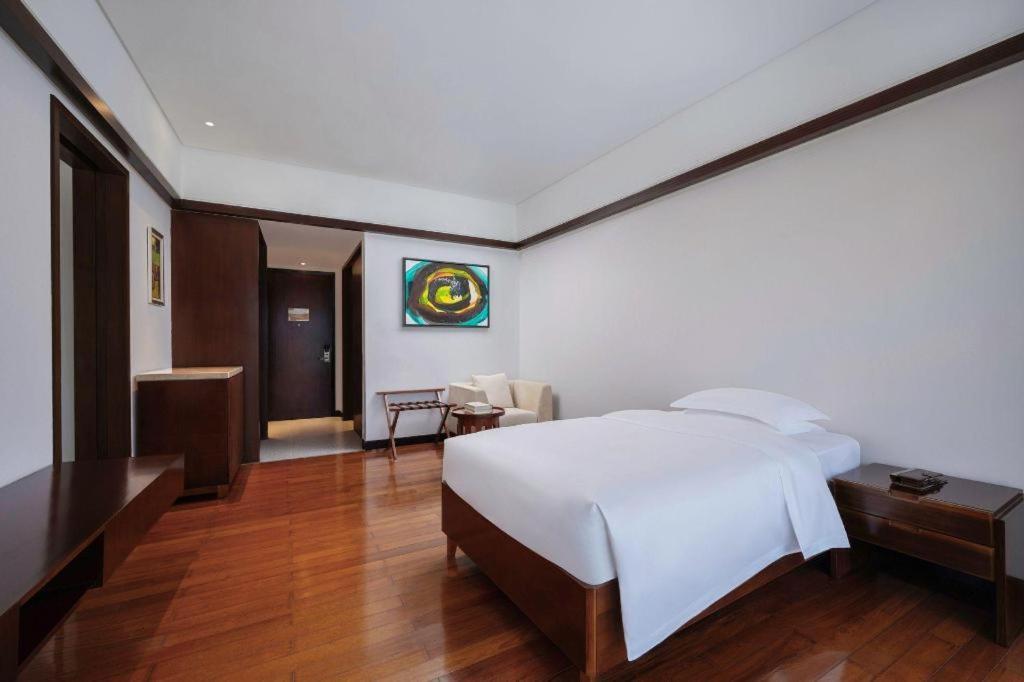 Grand Soluxe Hotel And Resort Sanya Exterior photo