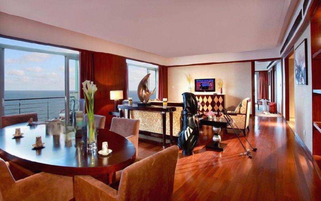 Grand Soluxe Hotel And Resort Sanya Exterior photo